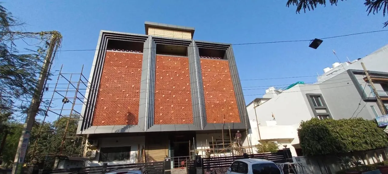 Square9 - A Boutique Hotel Γκουργκάον