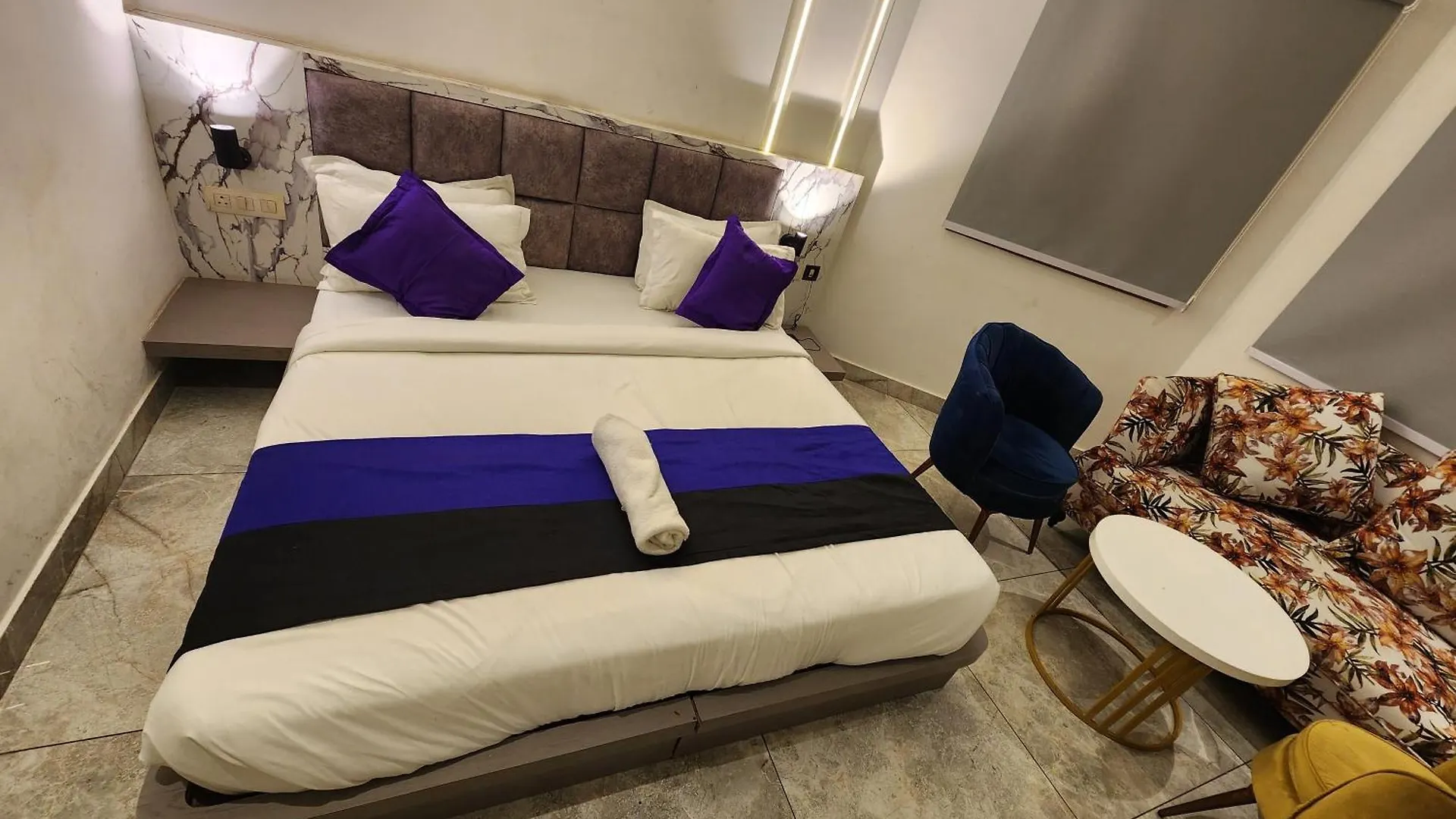 Square9 - A Boutique Hotel Γκουργκάον
