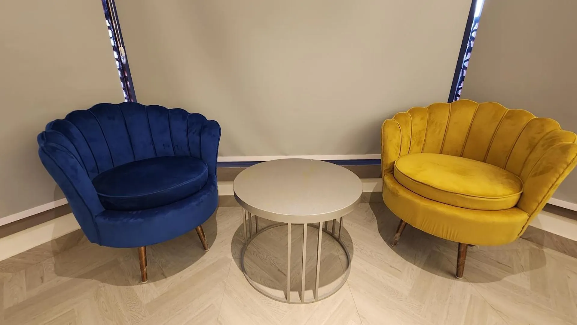 Square9 - A Boutique Hotel Γκουργκάον
