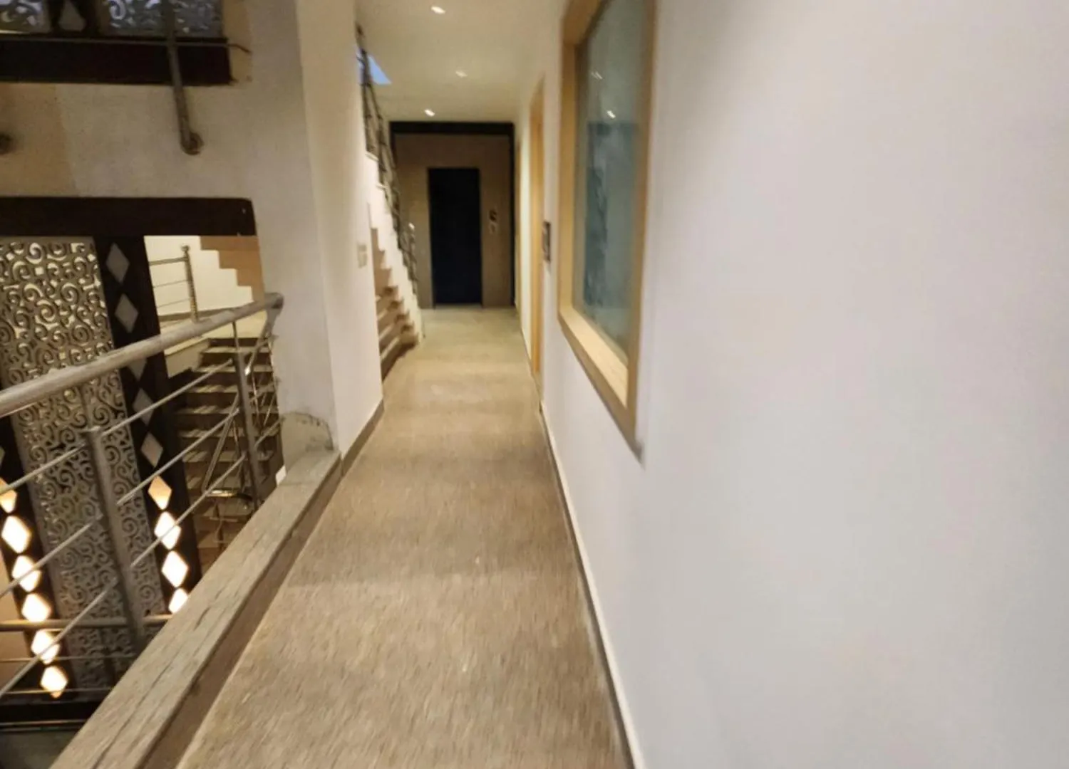 Square9 - A Boutique Hotel Γκουργκάον 3*,  Ινδία