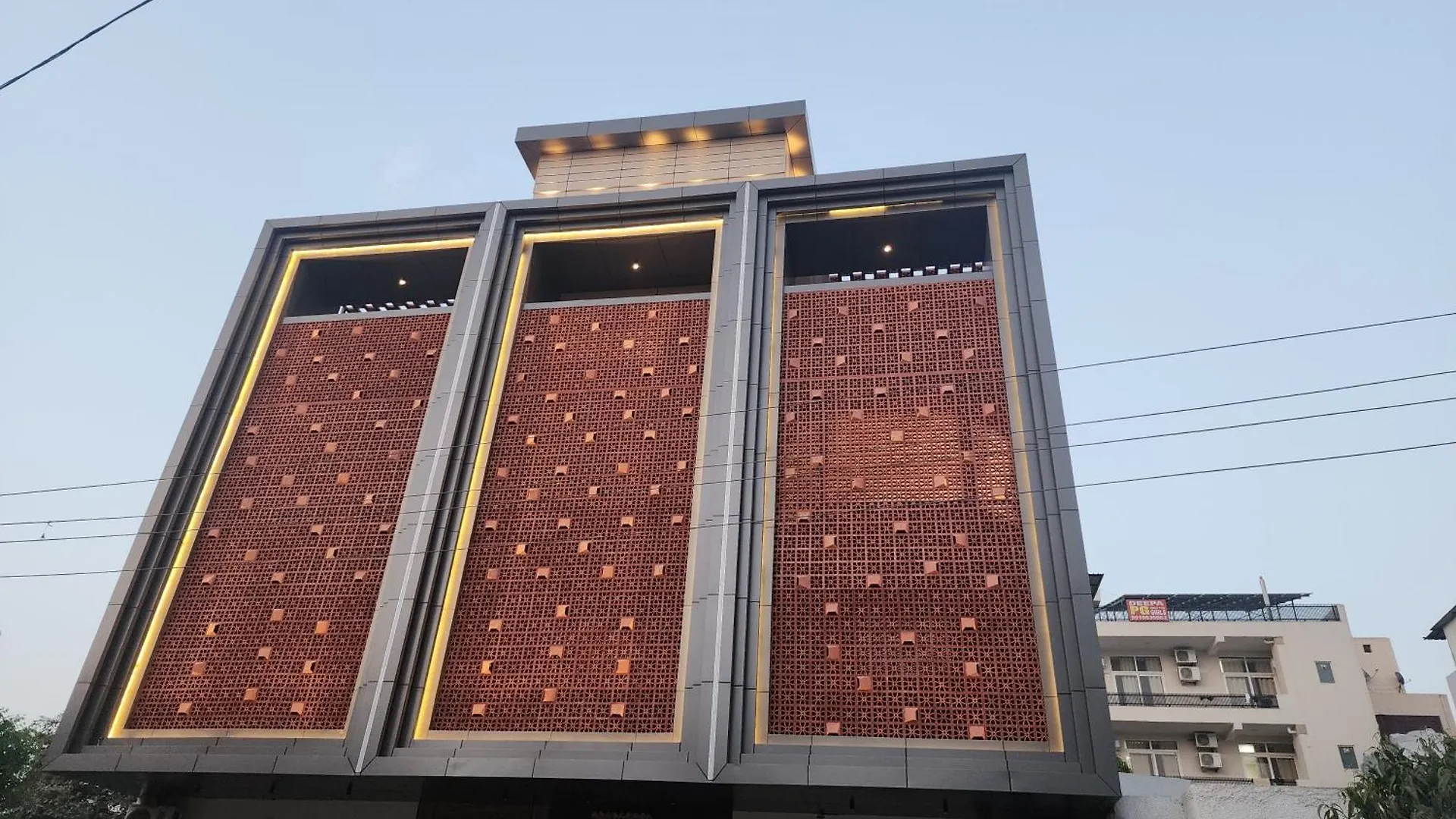 Square9 - A Boutique Hotel Γκουργκάον